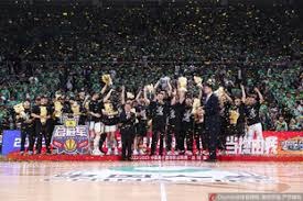 教练组考察多位置轮换