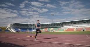 2025 赛季：旧金山巨人队宣布其主场 Oracle Park 的外野墙将进行微幅调整